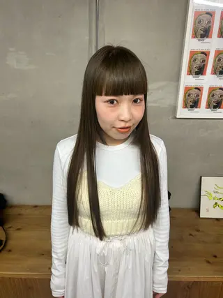 ロング カラー BRUNTJET所属・MAEDA MADOKAのヘアスタイル