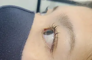 マツエク・マツパ 関口 友菜のヘアスタイル