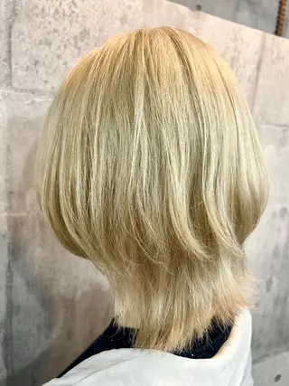 ショート レイヤー/韓国 ハイトーン興津史弥のヘアスタイル