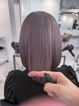 ミディアム foto所属・𝐁𝐋𝐔𝐄𝐓 /カット特化/新宿のヘアスタイル