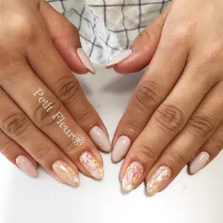 ネイル Petit Fleur所属・青柳 亜梨奈のマツエク・マツパデザイン