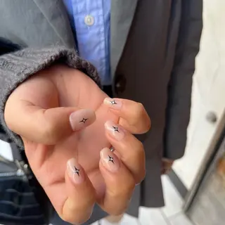 ネイル 秋本 栞のネイルデザイン