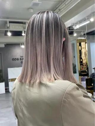 ミディアム senjyu GINZA所属・バレイヤージュ/ハイ ライト/庄司鉄平のヘアスタイル