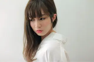 ロング カラー 岩出 俊のヘアスタイル