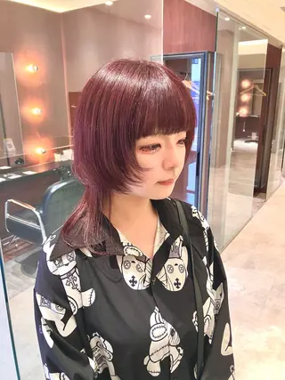 ミディアム カラー サキ🤍ハイトーン 🩰くびれ巻きヘアのヘアスタイル