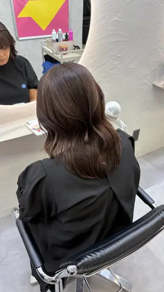 Hz/ヘルツ SHIHOのヘアスタイル