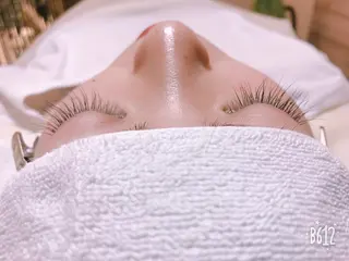 マツエク・マツパ FEERIE AVEDA ARIAKE所属・LUMIA/オーナー 西田わかばのヘアスタイル