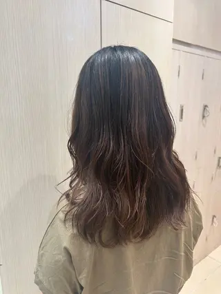 ミディアム 山田 桃華のヘアスタイル