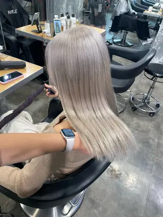 ミディアム カラー ハイトーン 横浜💞ミオのヘアスタイル