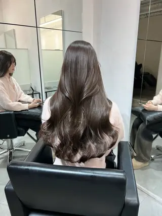 ロング カラー erena /  艶カラー🖤のヘアスタイル