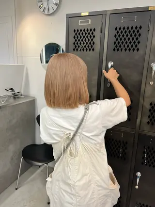 ミディアム INORI /フェイスレイヤーのヘアスタイル