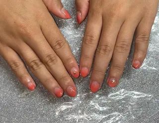 ネイル VIERU 🌈🎀💖のネイルデザイン