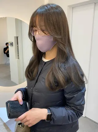 セミロング 透け感たっぷり柔らか 梨花子🌼のヘアスタイル