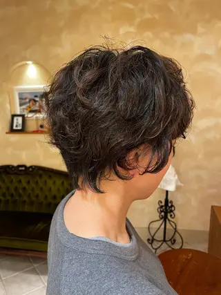 ショート パーマ 田内 満里奈のヘアスタイル