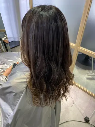 ロング カラー 三吉 悠介のヘアスタイル
