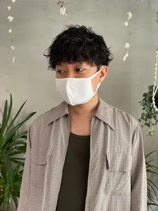 ショート パーマ メンズ ハイトーンカラー RYUのヘアスタイル