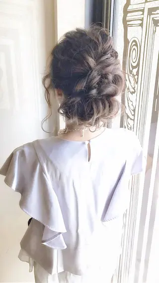 ヘアアレンジ Euphoria 【ユーフォリア】のヘアスタイル