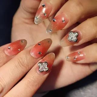 ネイル RUNWAY 　　の眉毛・アイブロウイメージ