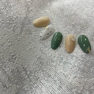 ネイル TOKYO NAIL ACADEMY 2のネイルデザイン