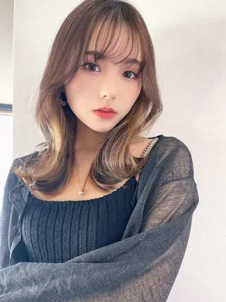 ロング カラー レイヤーカット、 大人可愛い　中村美羅のヘアスタイル