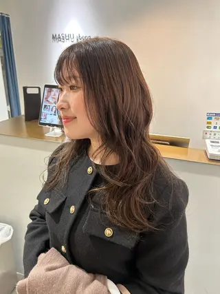 セミロング カラー オリーブベージュ/ ブリーチなし透明感のヘアスタイル