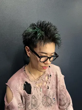 ショート カラー メンズ スパイキーの鬼 ヒロムのヘアスタイル