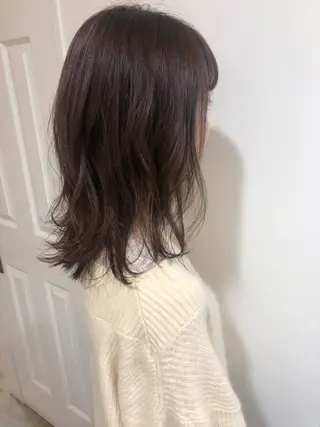 ミディアム カラー ヘアアレンジ MIOベージュカラー 柔らかいカラーのヘアスタイル