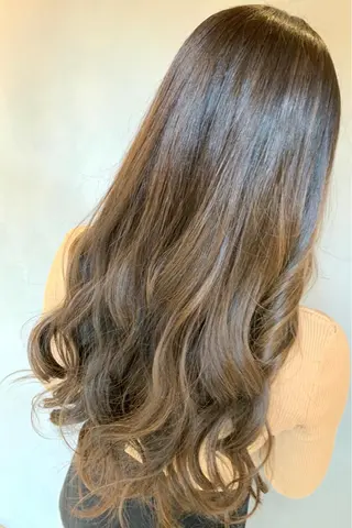 ロング カラー ハイライトが 得意なニキです😊のヘアスタイル