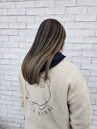 ロング カラー preak TOMOのヘアスタイル