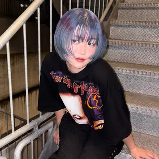 ショート カラー HIKARI🐈⬛ ハイトーン×デザインのヘアスタイル