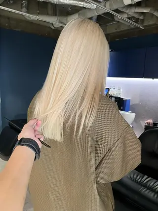 ミディアム カラー ハイトーン/ ボブ 中村麟のヘアスタイル