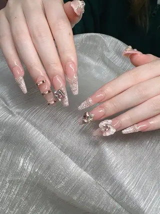 ネイル Lee Nailsのネイルデザイン