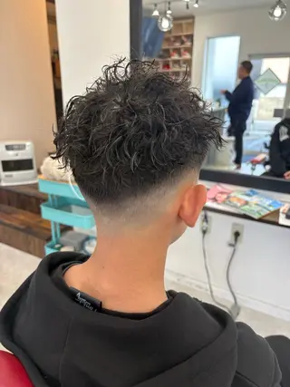 ショート パーマ メンズ CUCUMBER所属・本間 颯太のヘアスタイル