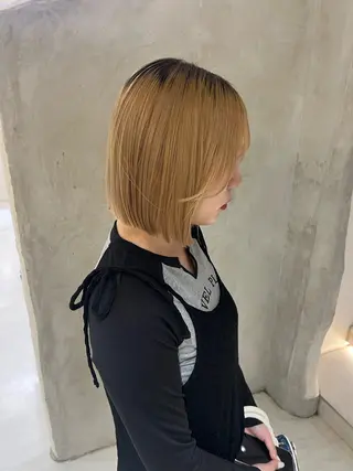 ショート effect横浜所属・切りっぱなしボブ/ 艶カラー/綾莉のヘアスタイル