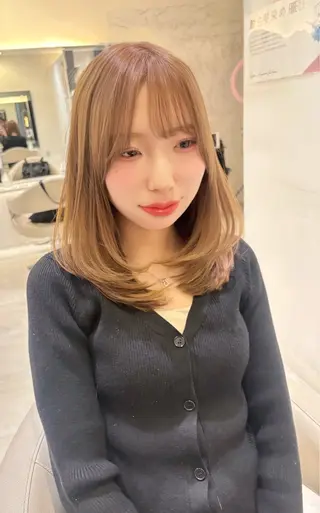 セミロング 朝尾 愛花のヘアスタイル
