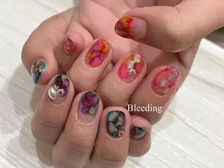 ショート m kaori𓃟のネイルデザイン