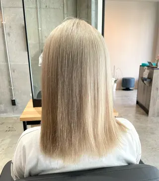 セミロング カラー ✨髪質改善/ハイトー ン/艶髪高山のヘアスタイル