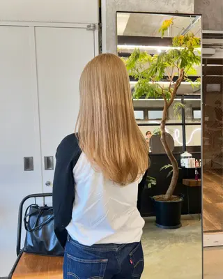 ロング カラー era所属・azumi/ボブ/暖 色/オリーブ/縮毛のヘアスタイル