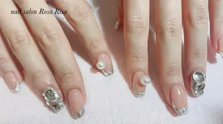 セミロング アイブロウ ネイルスタジオ シェイクユアハンズのネイルデザイン