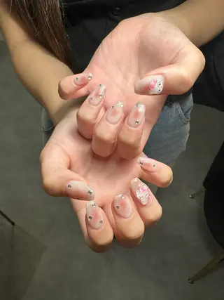 ネイル ATELIERHARLOW所属・nailist MOEのネイルデザイン