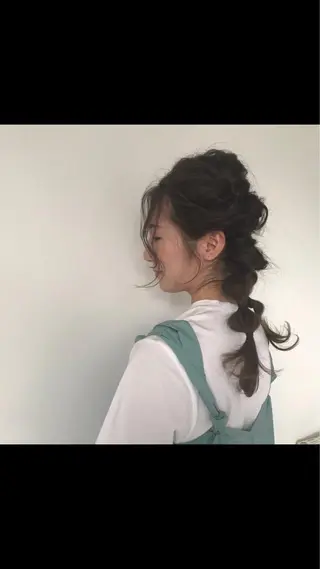 セミロング カラー ヘアアレンジ 山本 夏未のヘアスタイル
