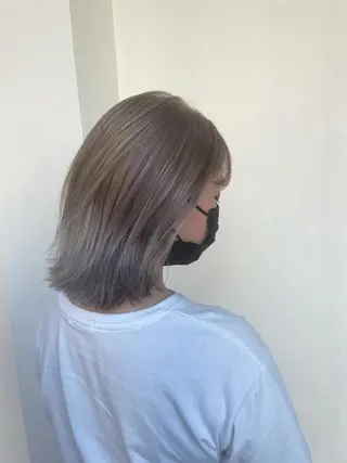 ミディアム 柳井 瑠菜のヘアスタイル