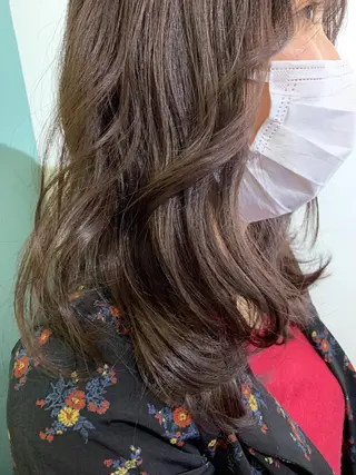 セミロング カラー ヘアアレンジ ✨艶カラー/韓国ヘア ✨momoriのヘアスタイル