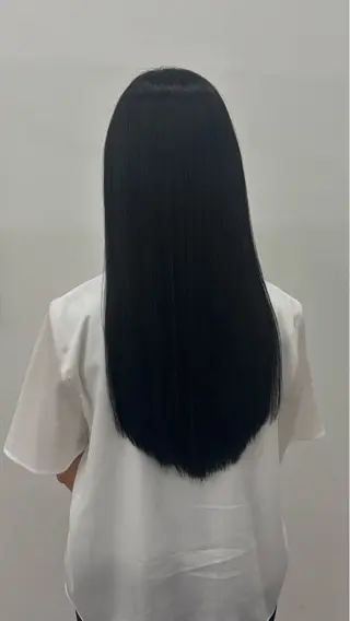 ロング カラー 伊藤 ゆいなのヘアスタイル