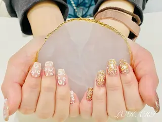 ミディアム カラー キッズ ネイル マツエク・マツパ 13日3980円‼️ マグもデザインも◎のネイルデザイン