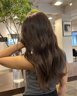 ロング カラー パーマ コテ巻き風パーマ🫧 韓国パーマ反町海大のヘアスタイル