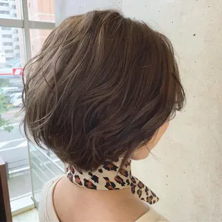 ショート カラー 鳥越 彩乃のヘアスタイル