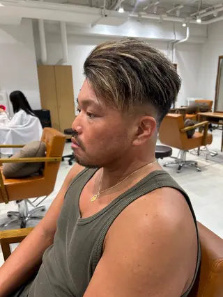 ショート カラー メンズ 山﨑 燦人のヘアスタイル