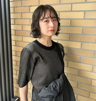 ミディアム en⁺　trust所属・山口 麗音のヘアスタイル