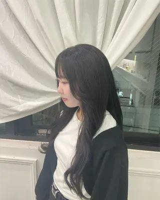 ロング カラー サオリ仙台🩰儚カラ ー/透明感カラーのヘアスタイル